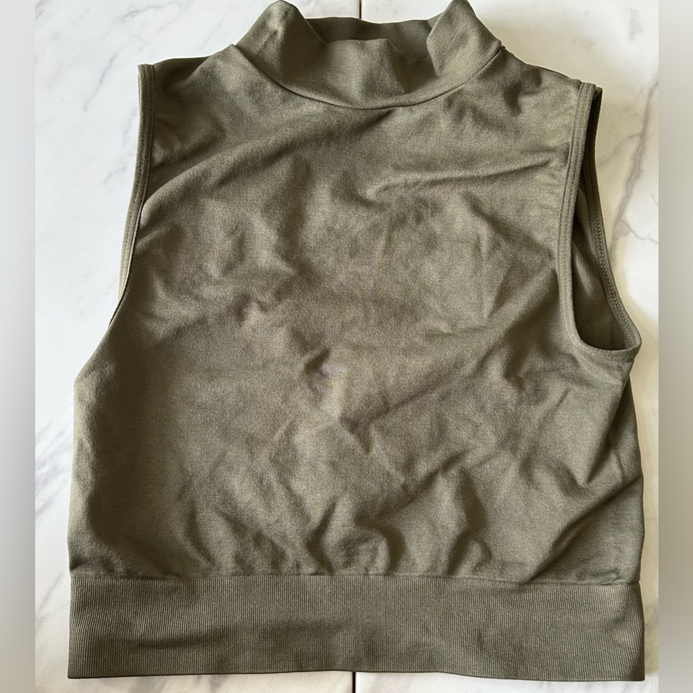 Green Cotton Candy workout top size small